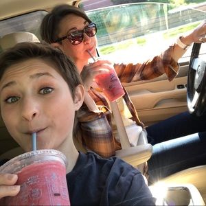 Meet your Posher, Stella